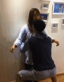 男女一上一下抽搐 gif 是什么原因造成的？该如何解决？